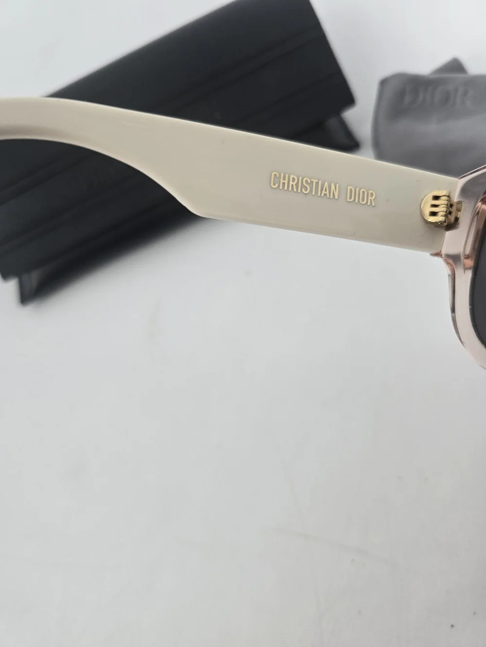 Dior Wildior BU Cat Eye Embossed Sunglasses in Pink with Case and Cloth